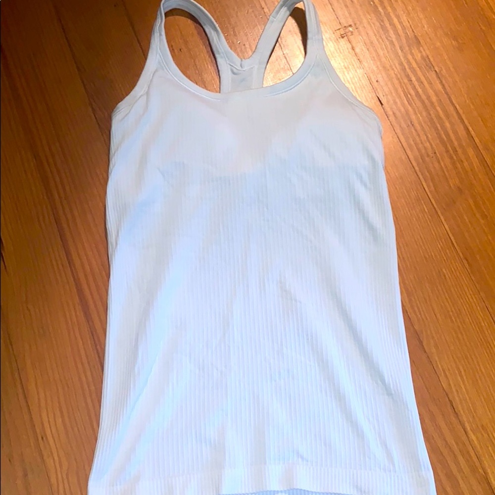 Lululemon Ebb to Street tank!
